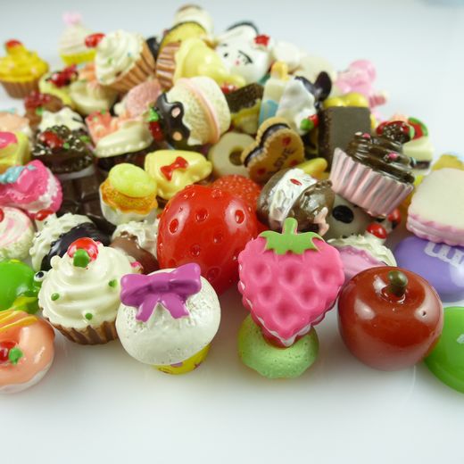 2014 Free shipping 100 Pieces lot Resin Food Cartoon Movie Characters Artificial Food Cake Cabochons Cameos