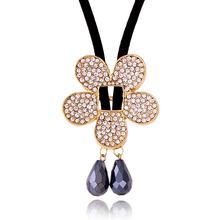 Min.order is $10(mix order)Freeshipping/Fashion elegant honey high quality rhinestone flower long necklace SN518