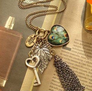 2015 Wholesale Fashion Women Vintage Long Sweater Chain Love Peacock Feather Leaves Key Tassel Necklace B0163