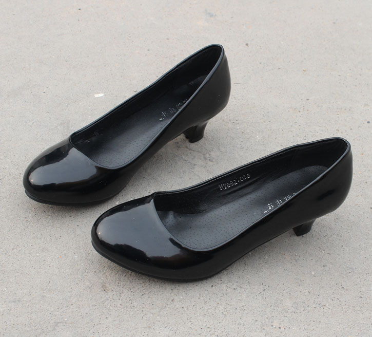 Formal plus size low heeled black leather female work round toe boat ladle women s shoes
