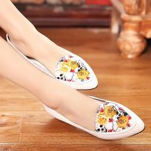2014 women’s shoes flower pointed toe shoes flat leather shoes leather shoes shallow mouth shoes sweet women’s shoes