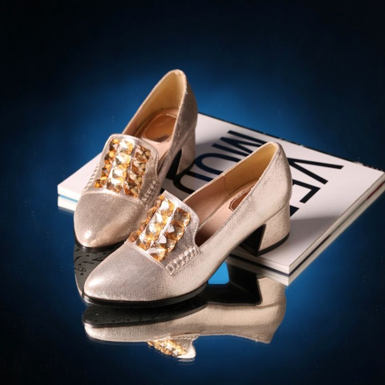 Spring and autumn fire cracks diamond studded shoes pointed toe comfortable breathable leptonema shallow mouth women