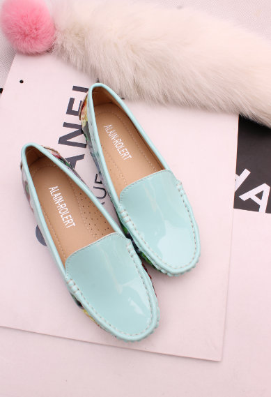 Casual fashion preppy style japanned leather flat bottomed single shoes neon color round toe shallow mouth