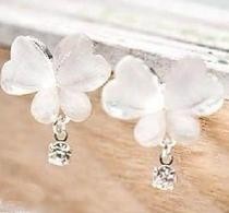 Free Shipping $10 (mix order) New Fashion Vintage Personal Beautiful Smart Butterfly Earrings E73 Jewelry