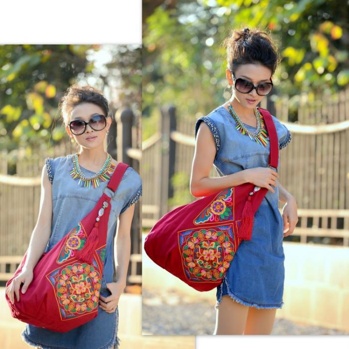 Newest Ethnic style embroidery handbags Handmade embroidered cloth Messenger shoulder bags Vintage women s small bags