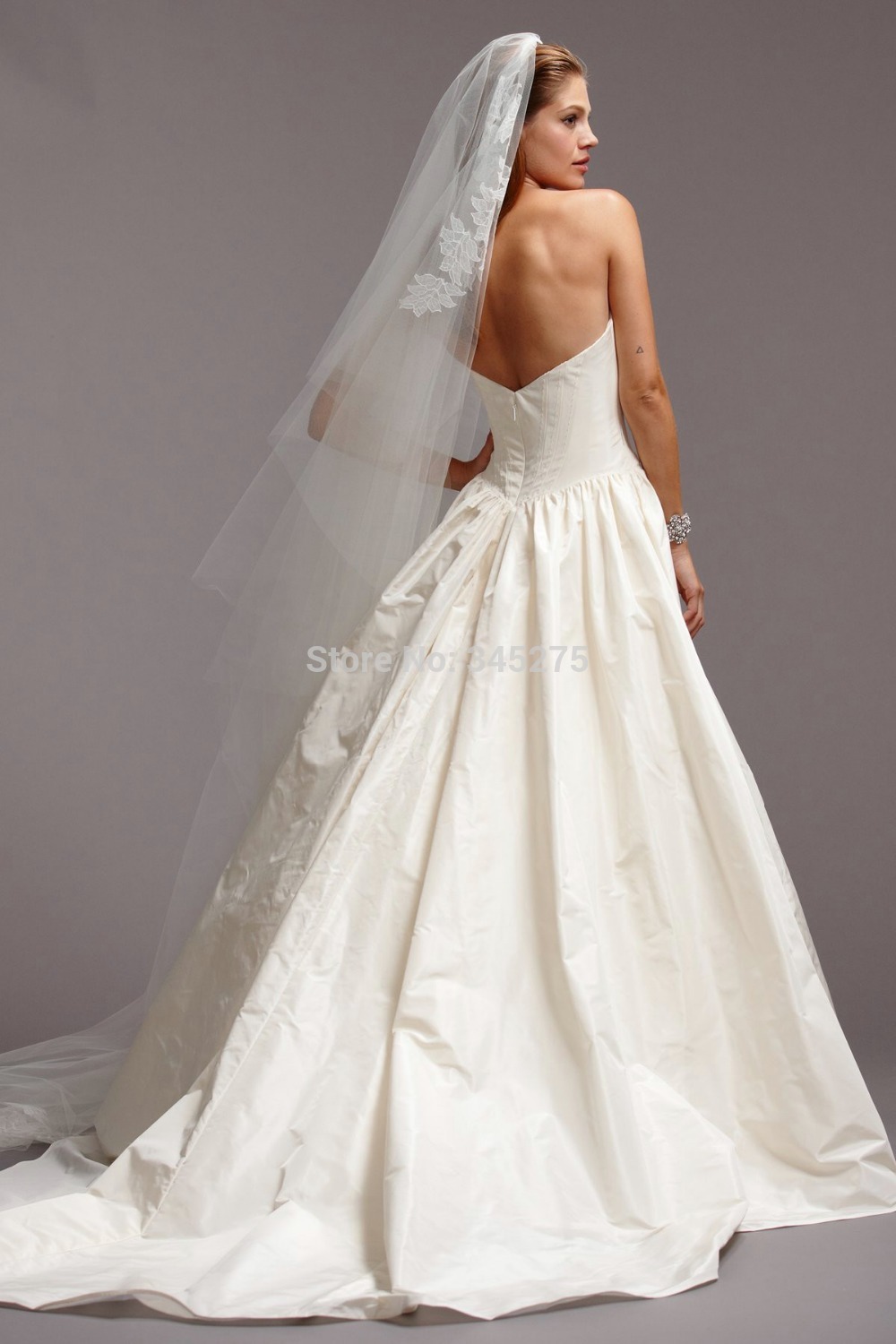 Wedding Hairstyles With Lace Veil Images & Pictures - Becuo Wedding Hairstyles With Lace Veil Images & Pictures - Becuo