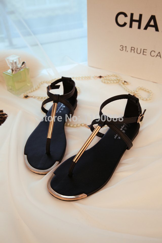 Sandals Free Shipping 2014 vintage Women Flat Heel Flip Flop Flip metal belt clip Casual Sweet