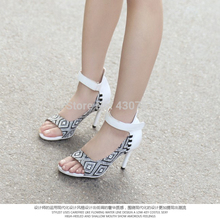 2014 summer new black and white diamond pattern preparation popularity sandals women sandals with thin heels