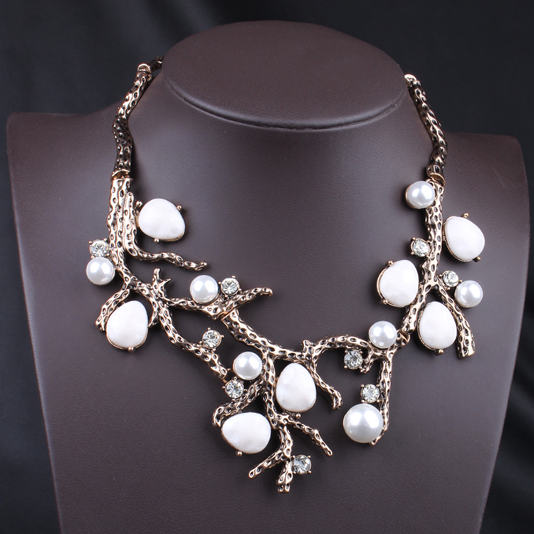 Free shipping vintage necklace wholesale new arrive luxury jewelry with pearl and crystal chunky necklace for
