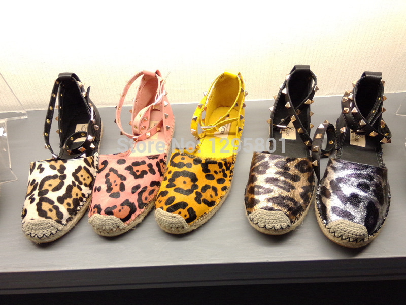 Original brand women s casual shoes fashion women Rivets Leopard Print flat shoes the fisherman Canvas