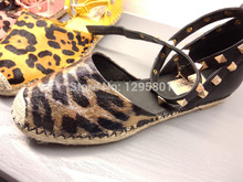 Original brand women s casual shoes fashion women Rivets Leopard Print flat shoes the fisherman Canvas