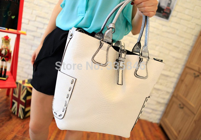 Han edition retro crocodile grain female bag bill of lading shoulder bag Fashion serpentine lash bales