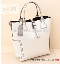 Han edition retro crocodile grain female bag bill of lading shoulder bag Fashion serpentine lash bales