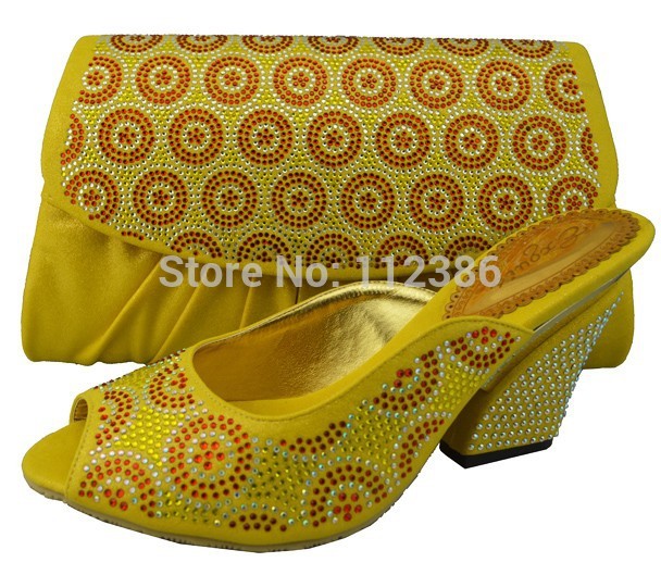 African Fashion Design shoe and matching bag in gold Wholesale shoe and bag matching in gold