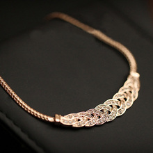 Promotion !!New Design Leaf Crew Clavicle Chain Short Necklace Gold Bib Statement Women Luxury Necklace & Pendants Women Jewelry