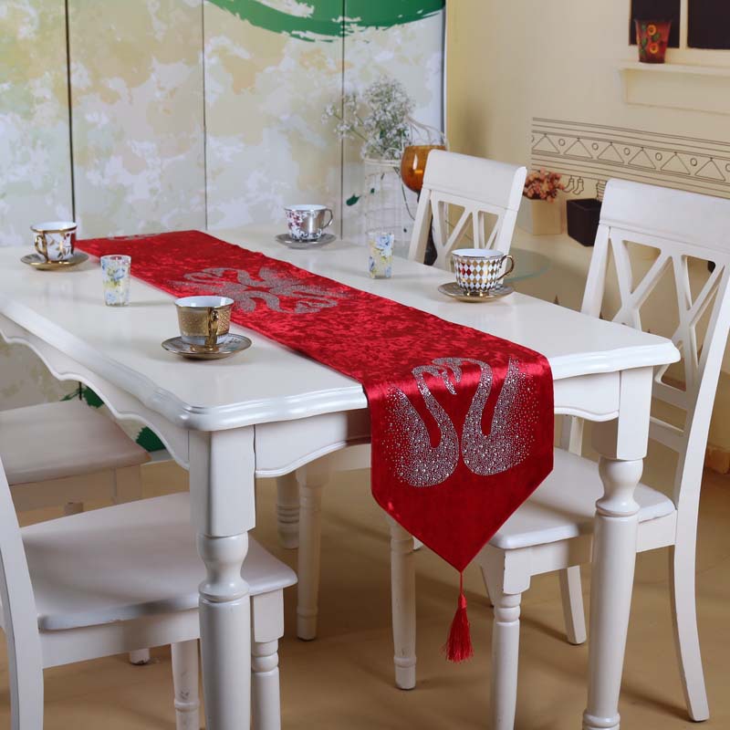 table runners European table  velvet decorative table  runners velvet Swan Rhinestone  luxury