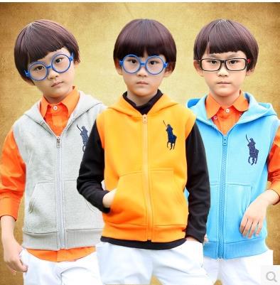 Жилет для мальчиков N 
Жилет для мальчиков N