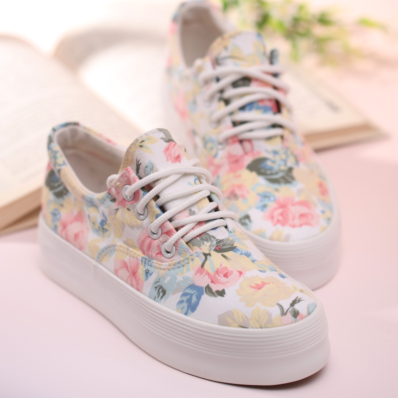 2014 New Spring Casual Women Flats Lovers Sport Shoes Flowers Lace Up Women Sneakers Canvas Shoes
