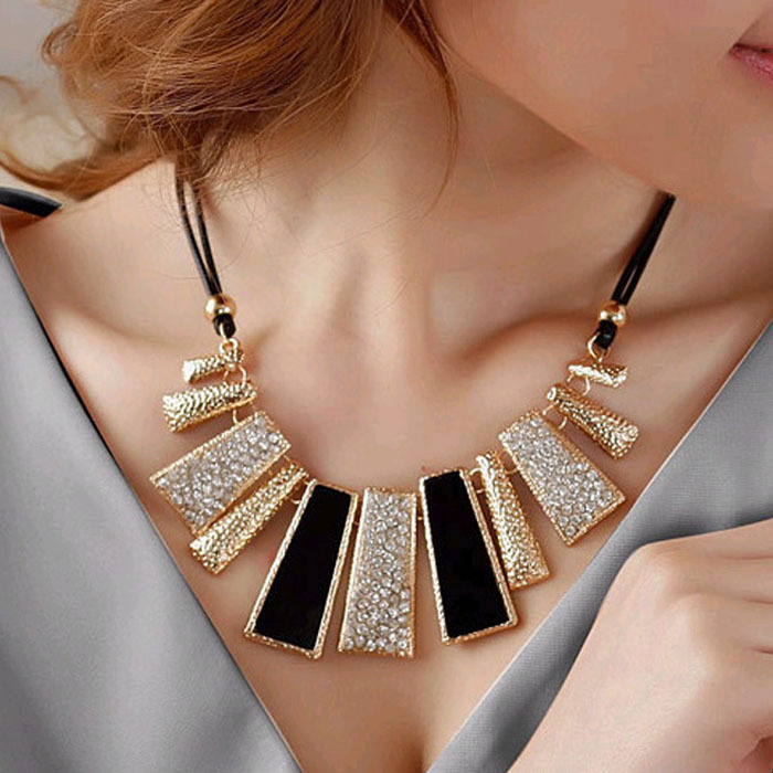 2015 New Gift Cheap Fashion Women Chain Charm Necklaces Pendants women Jewelry Free Shipping Wholesale OP09