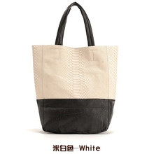 2014 new European and American snakeskin retro large capacity python pattern charm casual fashion shoulder bag