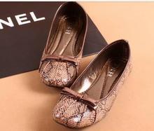 2014 wrinkly face snakeskin flat super-large yards square head comfortable single shoes comfortable show thin