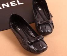 2014 wrinkly face snakeskin flat super large yards square head comfortable single shoes comfortable show thin