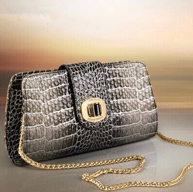 2014 summer new European and American fashion handbags luxury glossy crocodile clutch handbag chain Dinner