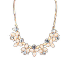 2014 New Colorful Fashion Leaf Rhinestone Resin Short Women Collar Choker Necklace Statement Jewelry