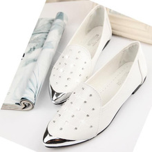 Metal small autumn single shoes female pointed toe rhinestone shoes laciness shallow mouth women’s british style shoes ladle