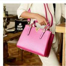 2014 New European And American Fashion Magazine With Big Star Models Ladies Striped Shell Bag Handbag