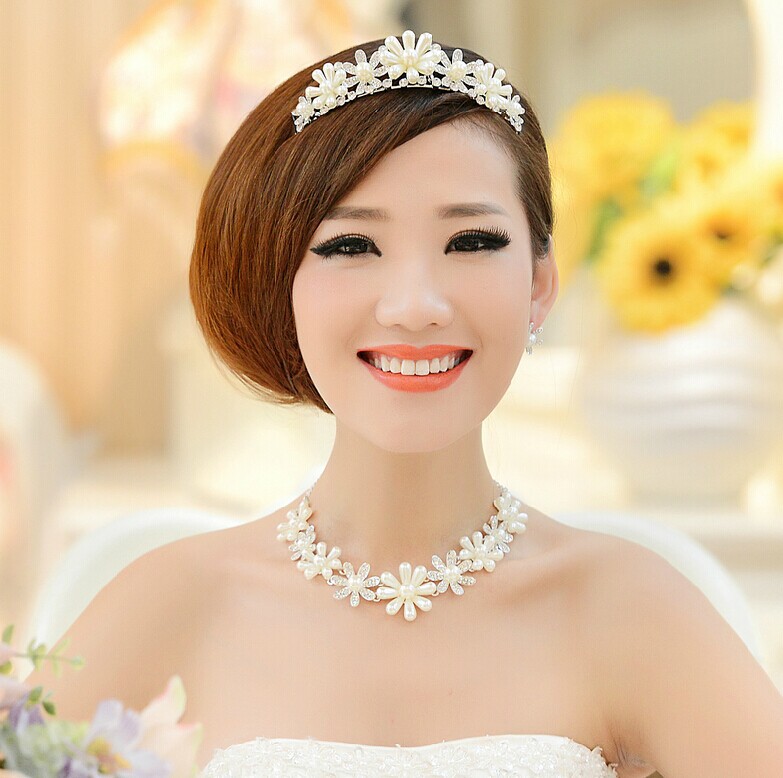 2014 Fashion Korean Daisy Pearl Jewelry Bride Crown Bride Necklace Three piece Suit Marriage Gauze Accessories