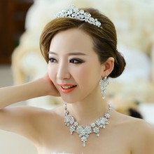 Nice Brides Act The Role Ofing is Tasted Three-piece Long Necklace Marriage Gauze Jewelry Earrings With Hoop Crown Wedding Suit