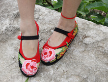 2014 Newly China Style embroidered shoes soft Flat Shoes comfortable women flats autumn boots A322