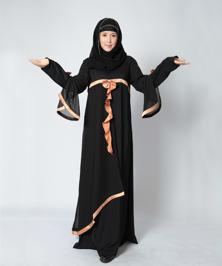 27 popular Qatari Women Dress Code