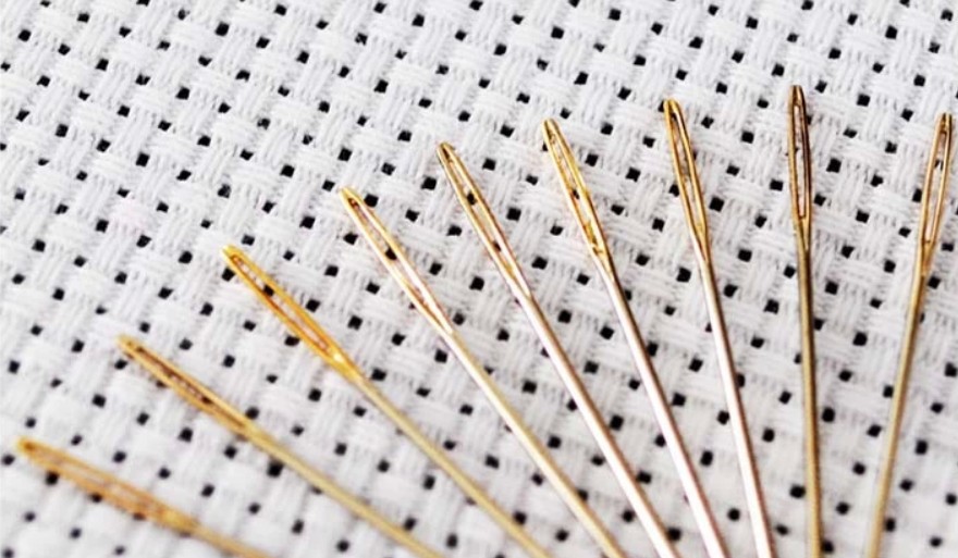 New 2015 100Pcs Golden Tail Needle Size 24 For 11CT Embroidery Fabric Cross Stitch