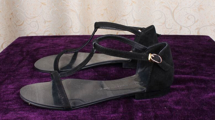 Wholesales GZ 100 Genuine Leather Women Sandals With Buckle Lady Sandals T Style Fashion Sandals