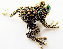 Hot sale Awo 2014 new fashion jewelry high quality large animal frog gold plated vintage pins brooches in bulk for women