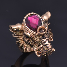 The Gorgeous Noble o Ring o creative luxury romantic vintage Elephant simulated gem high grade rings for men women R444
