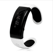 Christmas gift bluetooth handsfree smart wrist bracelet watch android bluetooth smart watch with call ID display