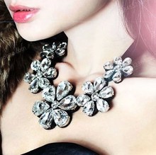 SALE Europe Pop 3 Colors Hot High Quality Fashion Jewelry Flower Crystal Choker Necklace For Woman New 2014 Statement Necklaces
