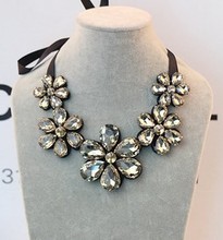 SALE Europe Pop 3 Colors Hot High Quality Fashion Jewelry Flower Crystal Choker Necklace For Woman