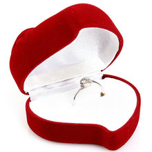 Red Love Heart Shaped Ring Box Gift Velvet Retail Jewelry Package Case