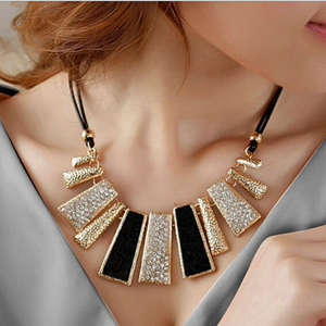 Elegant Women Design Fashion Gold NecklaceBeads Enamel Bib Leather Braided Rope Chain Golden Necklace Gold pendants