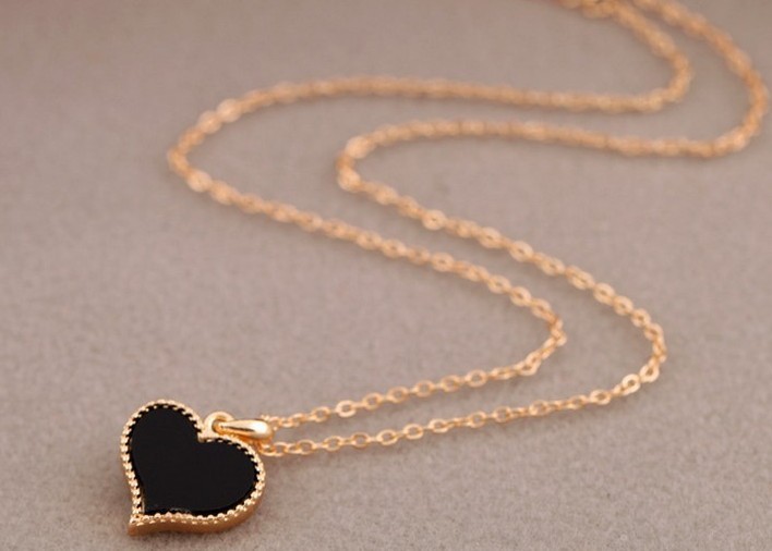 2015 Fashion jewelry Peach heart Enamel Sweater collar Pendant necklace for women 3X0182