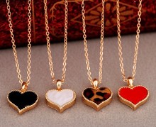2015 Fashion jewelry Peach heart Enamel Sweater collar Pendant necklace for women 3X0182