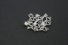 Hot sale 10Pcs/lot Tibetan Silver-Plated key Alloy Beads Charms Pendant Jewelry Findings AD-7190