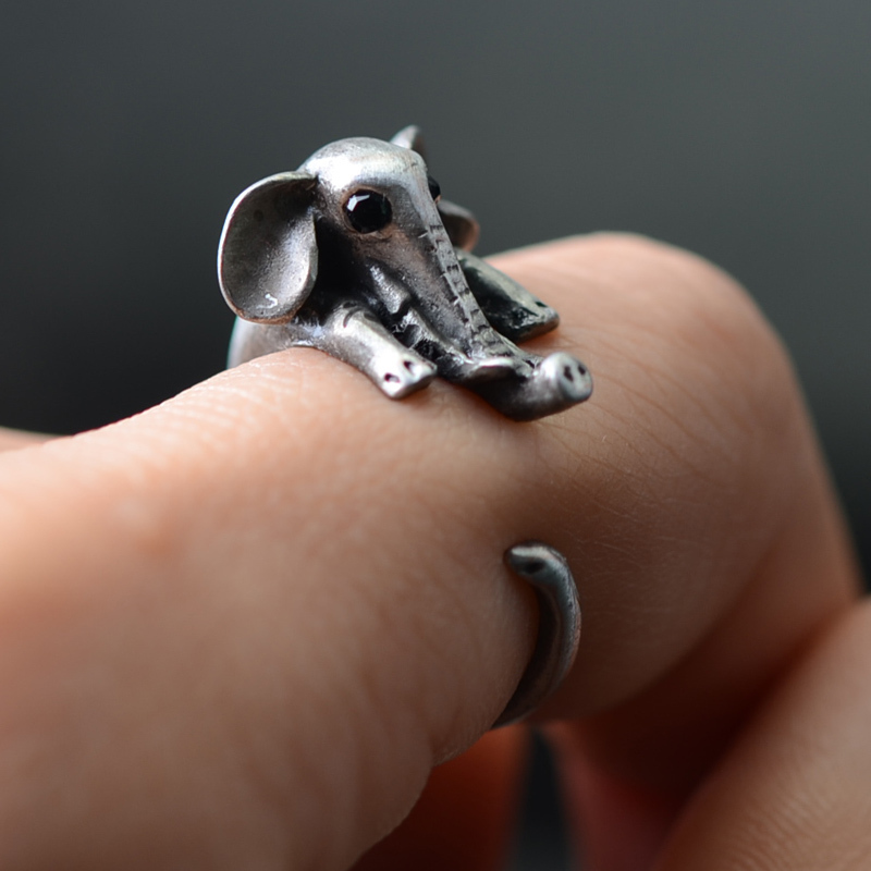 1pc 2014 Korean Lovely Elephant Finger Ring Black Sapphire Unique Party Rings For Women Cavalo Christmas