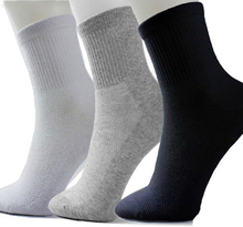 socks 1Pairs/Lot new 2015 athletic mesh men sock male polyester cotton sports socks casual men’s solid color half tube socks