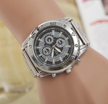 Rhinestone Brand Watches Men Full Steel Watch Fashion Casual Women Dress Watch Gold watch Wrist Watch jewelry relogio feminino