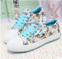 Free shipping Spring Floral canvas shoes to help low shoes Korean college students wind casual shoes